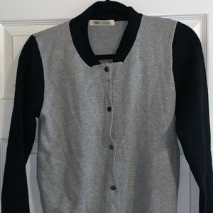Lightweight stadium sweater